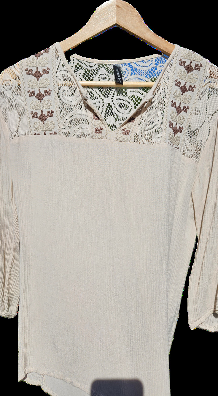 Full Tilt Cream Lace Embroidered Blouse 3/4 Sleeve 100 Rayon RN108168